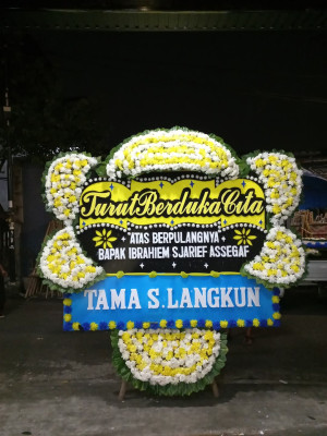Papan Bunga Duka di Kundisari
